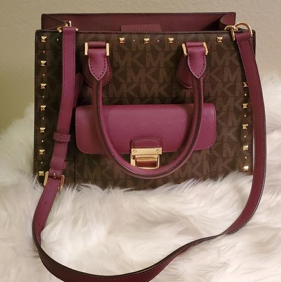 Michael Kors Handbags - Tote